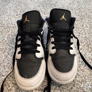 Jordan Kids Sneakers Black and White